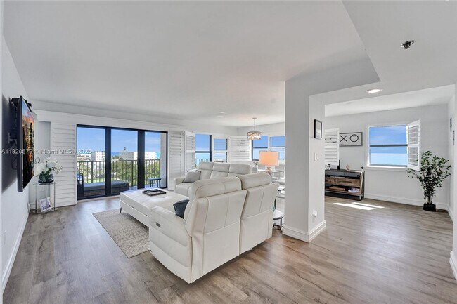 Building Photo - 1201 S Ocean Dr