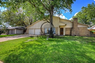 Building Photo - 5513 Scott Dr