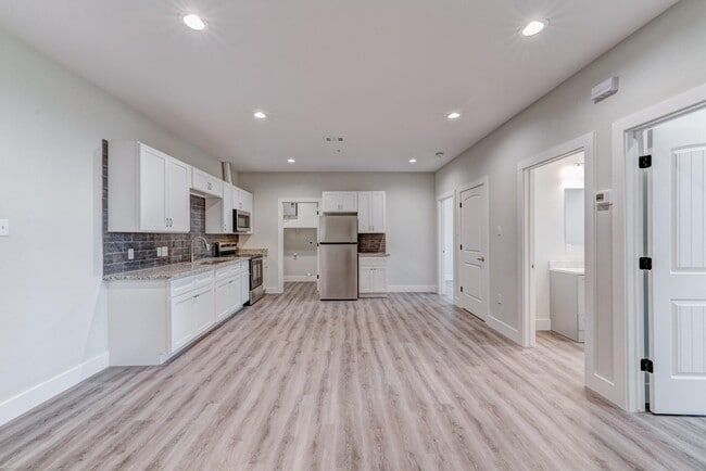 Building Photo - 2906 Berry Rd