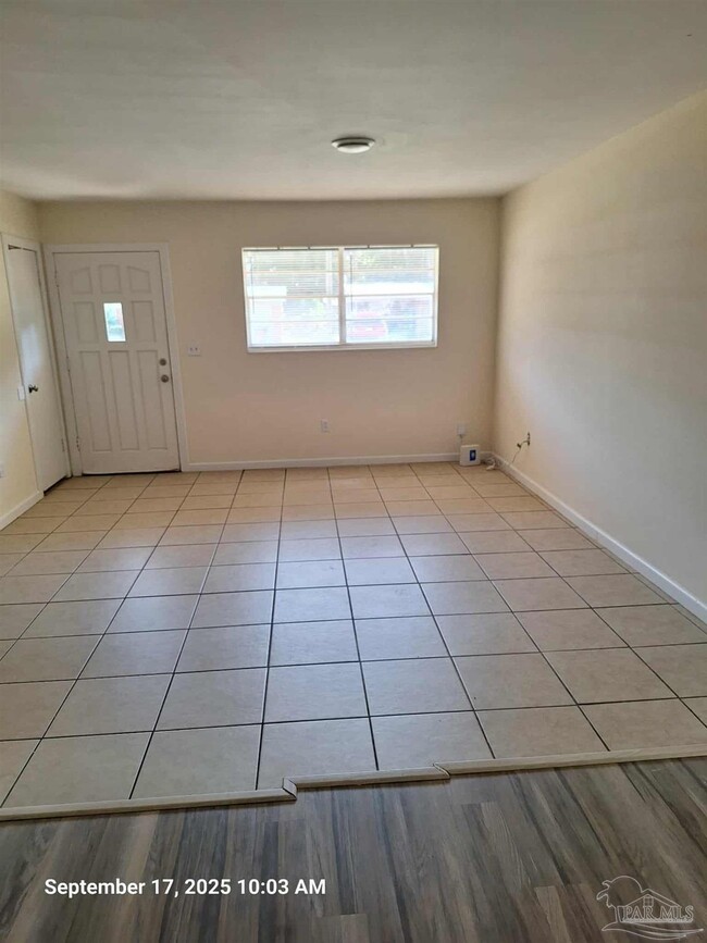 Building Photo - 6504 Julia Dr