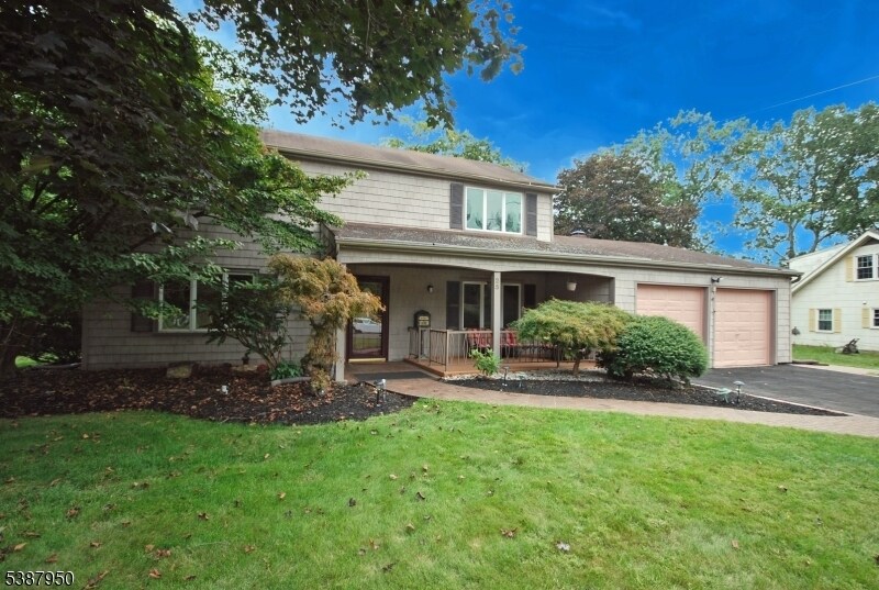 Foto principal - 25 Hughes Rd