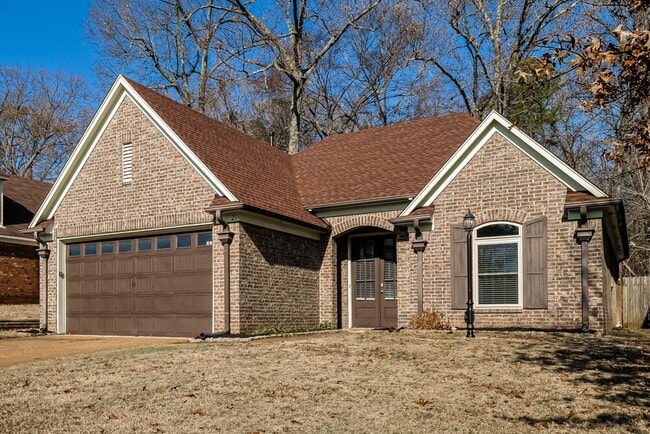 Building Photo - 235 Garden Springs Dr