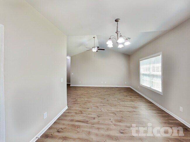 Foto del edificio - 733 W Coker Way