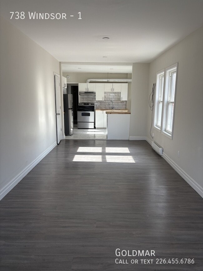 Building Photo - New Listing on Windsor Ave