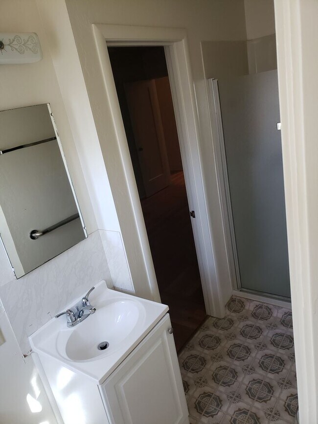 Foto del edificio - Charming Single Story 3 Bedroom 2 Bath Ava...