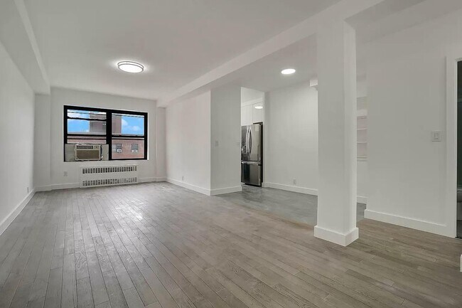 Foto del edificio - 99-05 63rd Dr