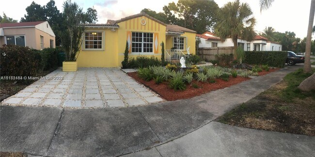 Foto del edificio - 2315 SW 26th Ter
