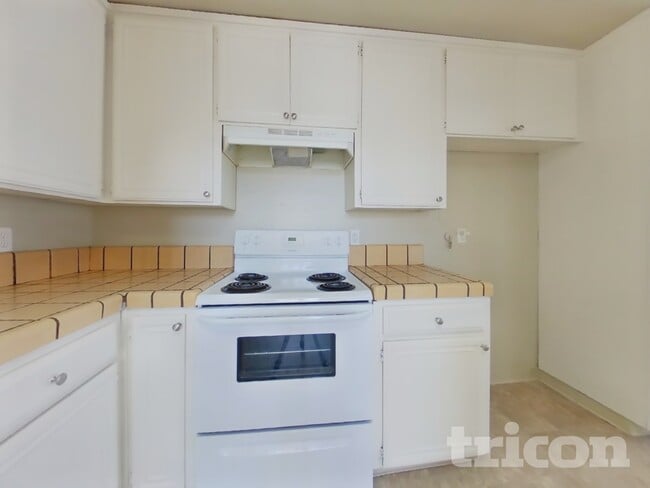 Building Photo - 1104 Waxwing Ln