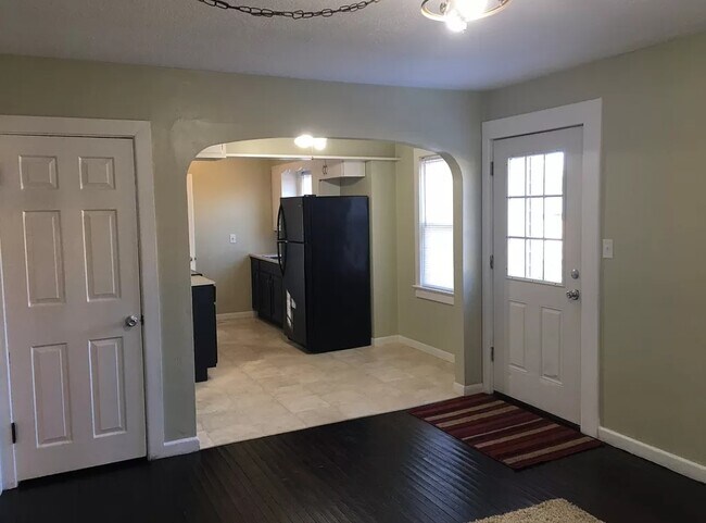 Living/Kitchen - 3522 Raymond St