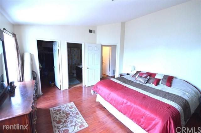 Primary Photo - 3 br, 2 bath Condo - 755 N East St