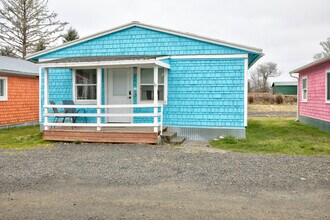 Building Photo - 1757 SR 105