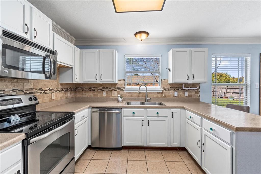 Foto principal - 220 Wegstrom St
