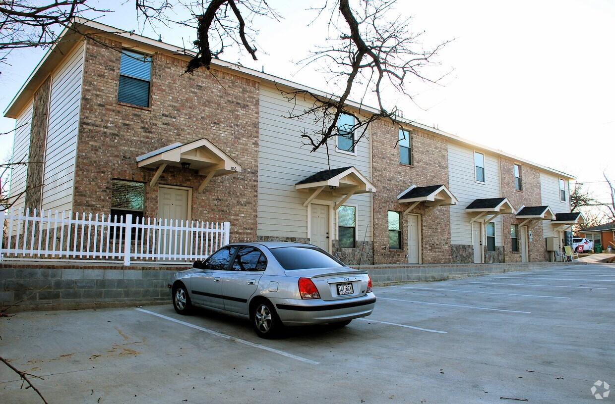 Building Photo - Bernard Village