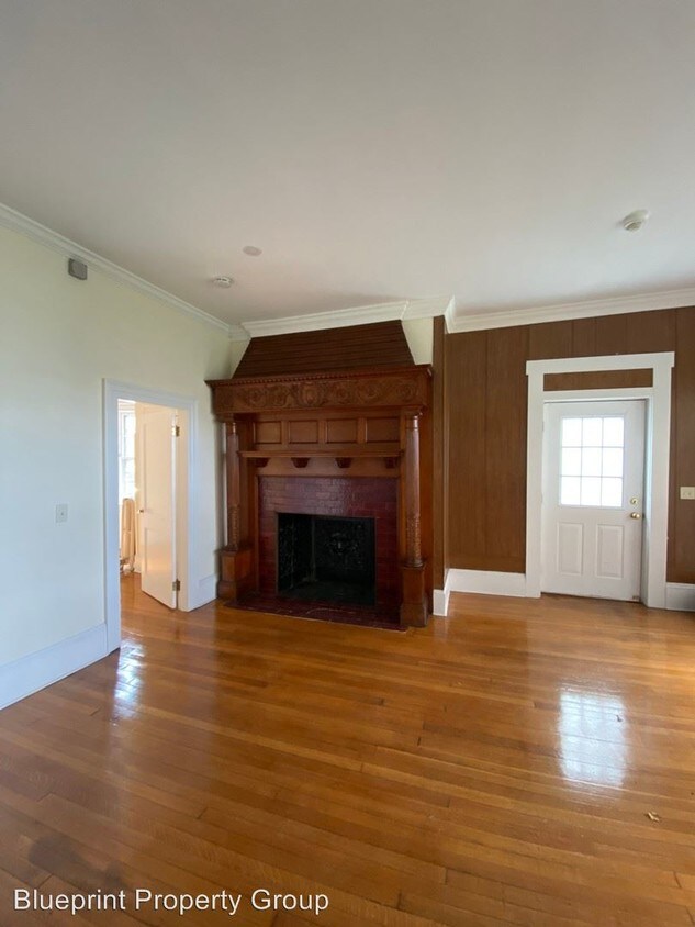Building Photo - 20 E Housatonic St
