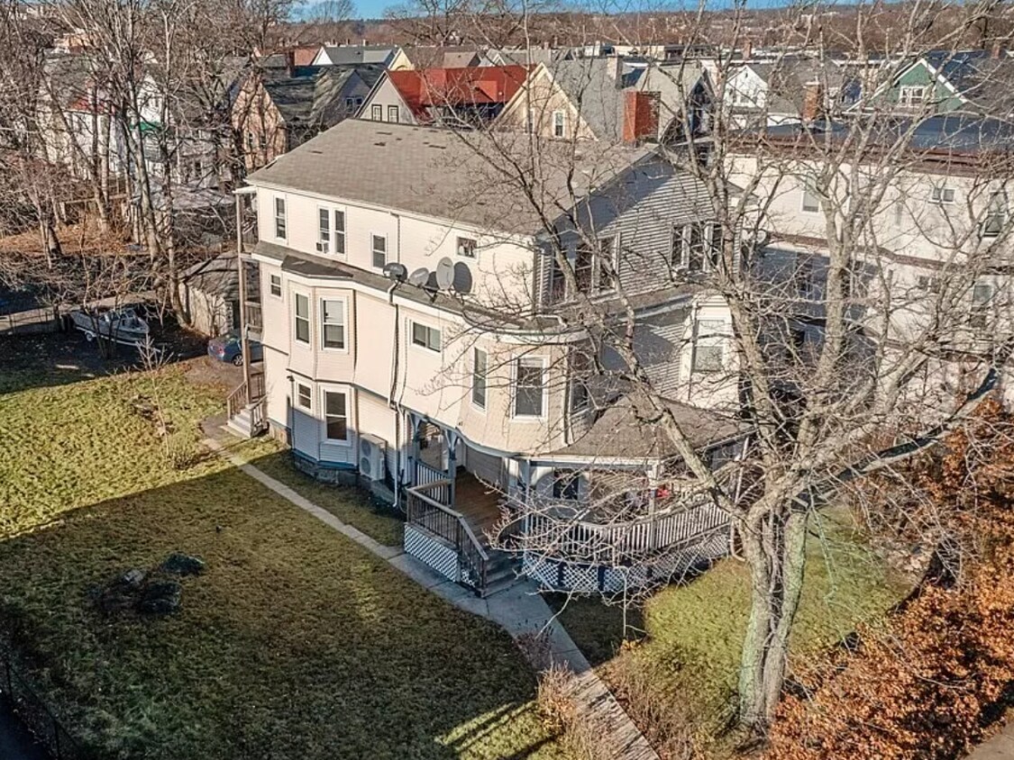 Building Photo - 515 Norfolk St