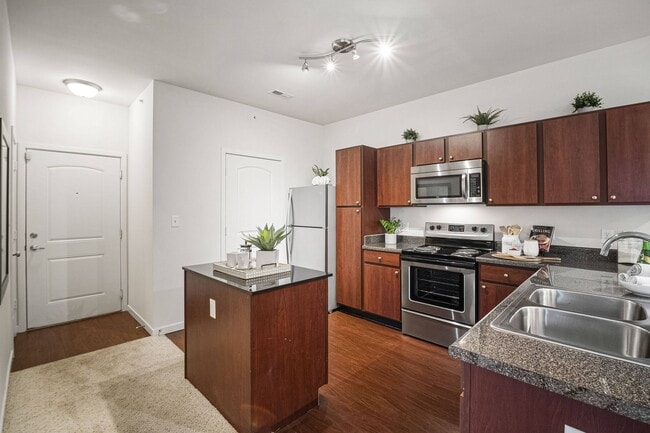 Building Photo - Aventura at Richmond