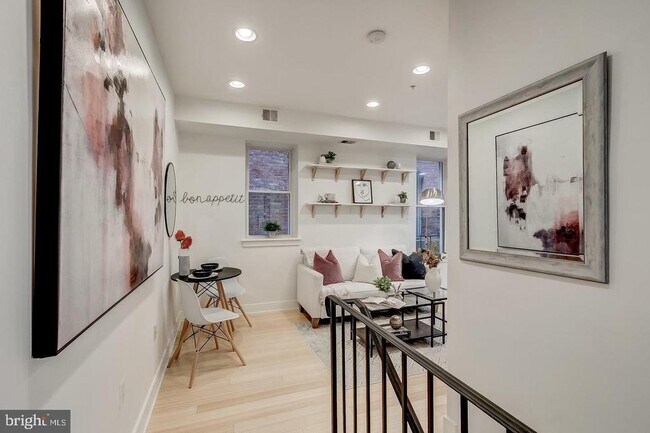 Foto del edificio - 1108 Columbia Rd NW