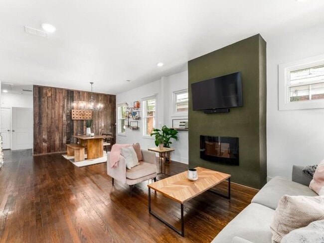 Building Photo - 1473 Beecher St SW