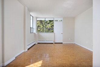 Building Photo - Cassandra Terrace