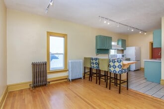 Building Photo - 1139 E 200 S