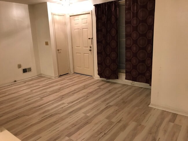 Photo - 10714 Kings Riding Way Apartment
