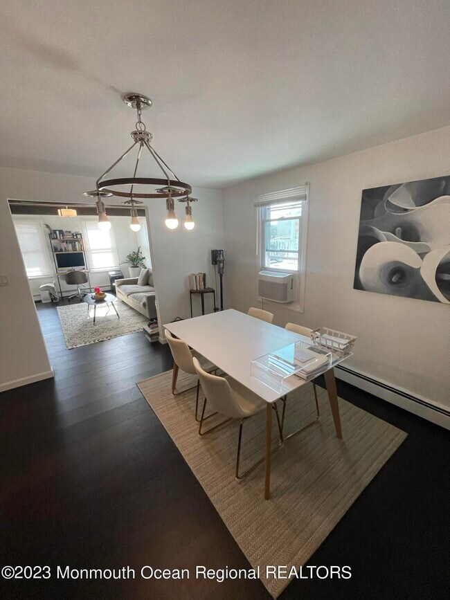 Building Photo - 45 Linden Pl