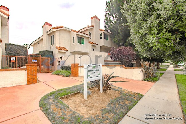 Building Photo - 2740 Gramercy Ave