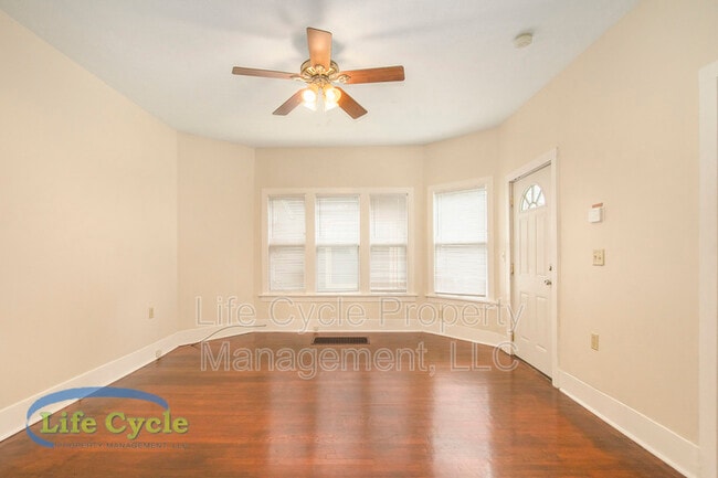 Foto del edificio - 250 Henry Ave SE