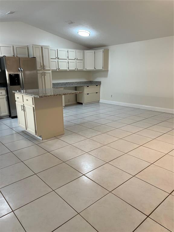 Building Photo - 16039 Grass Lake Dr