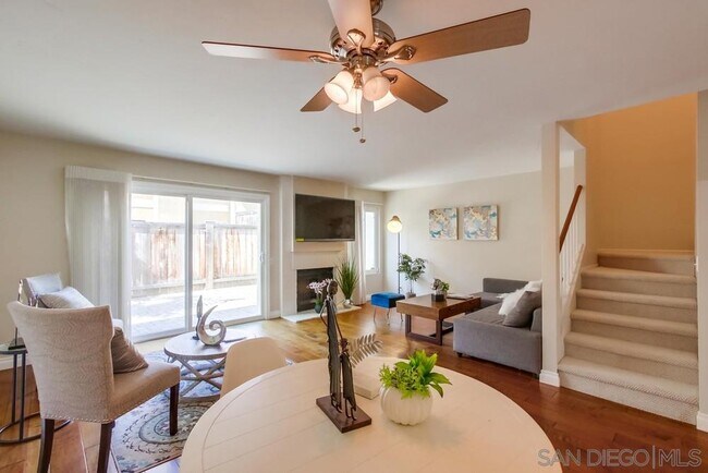 Building Photo - 3641 Caminito Carmel Landing