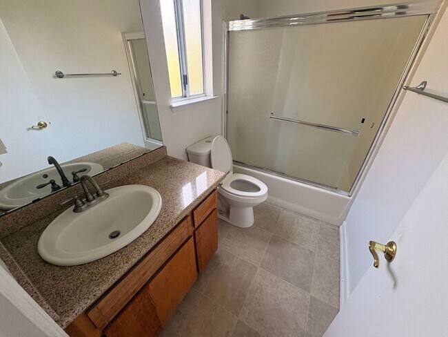 Foto del edificio - 2406 W Packwood Dr