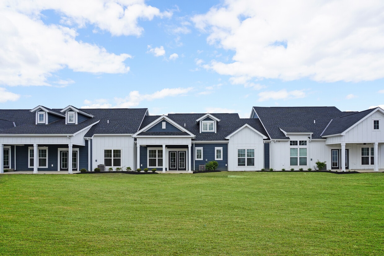 The Cove at Evans Farm Apartments in Lewis Center, OH