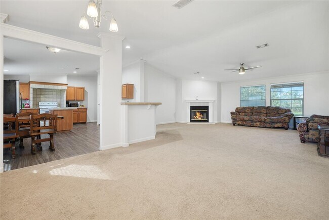 Foto del edificio - 15926 Millers Landing Dr