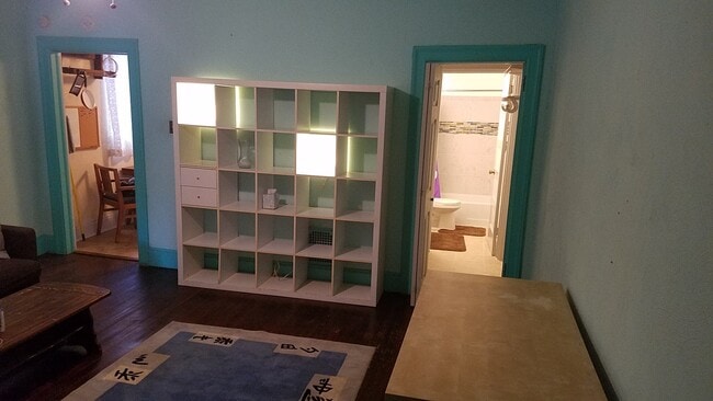 Living Room1 - 621 Melwood Ave