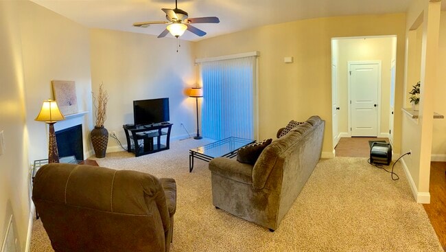 Building Photo - 207 Treyson Ln