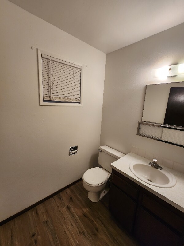 Building Photo - 531 Linden Dr