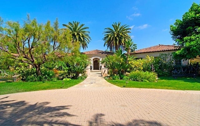 Building Photo - 6372 Las Colinas