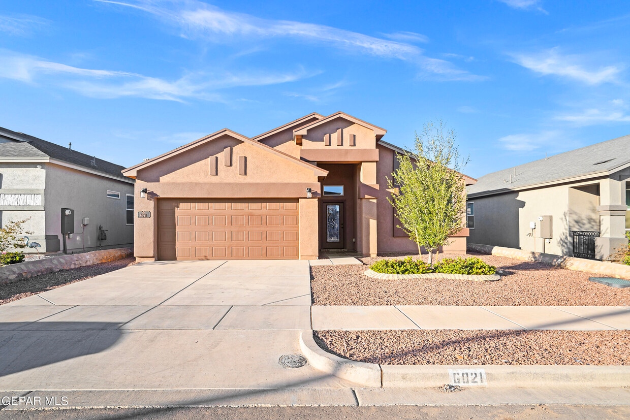 Foto principal - 6021 Hidden Clove Ct