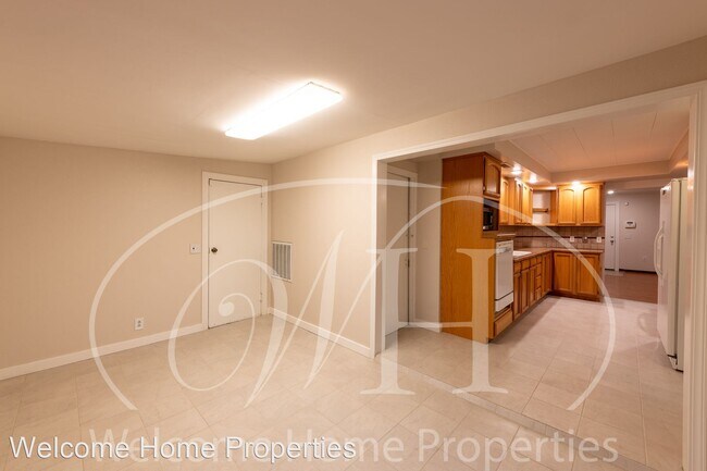 Building Photo - 2 br, 1 bath House - 428 SE Date Ave
