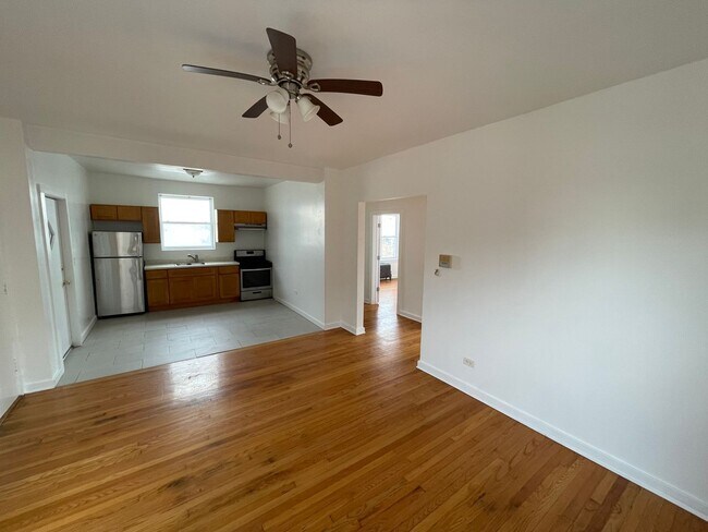 Foto del edificio - 6343 N Claremont Ave