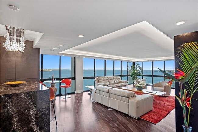 Foto del edificio - 3301 Bayshore Blvd