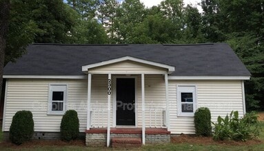 Building Photo - 2300 Kennesaw Dr