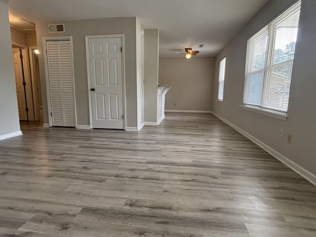 Foto del edificio - Great 2Br 1Ba Dorchester II School District