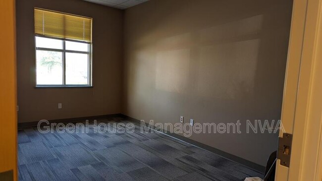 Building Photo - 3409 Elm Springs Rd