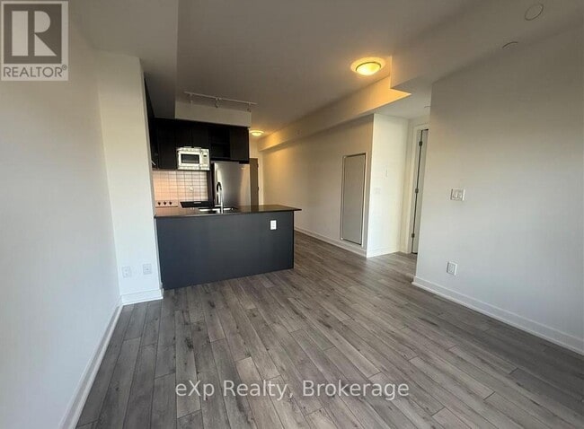 Photo du bâtiment - 3079 Trafalgar Rd