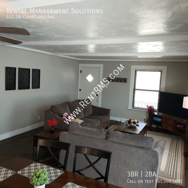 Foto del edificio - 117 SW Courtland Ave - 3 BEDROOM/2 BATHROOM