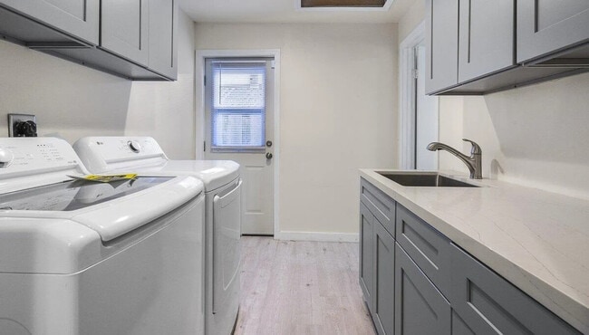 Building Photo - 2292 Addison Ave