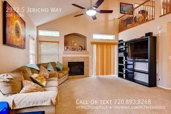Foto del edificio - Luxury Living: Stunning 3-Bedroom 3.5 Bath...