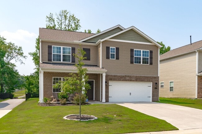 Building Photo - Spacious 5 Bedroom Home with a Fully Fence...