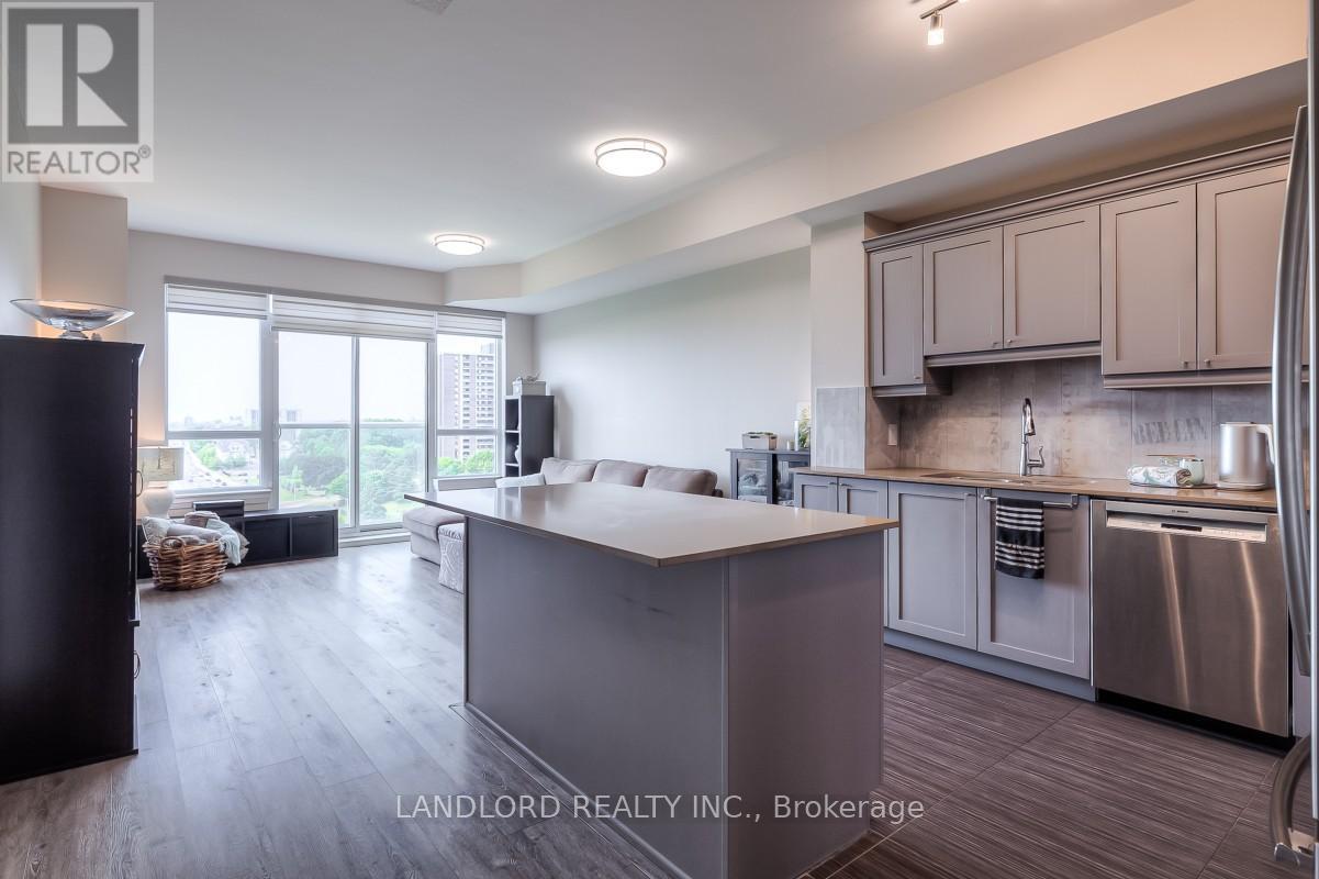 Photo principale - 3865 Lake Shore Blvd W